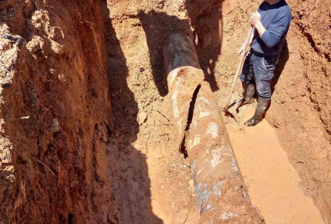 Σοβαρή βλάβη στον αγωγό ύδρευσης από τη Στυμφαλία – Αποκαθίσταται σταδιακά η υδροδότηση στον Δήμο Κορινθίων